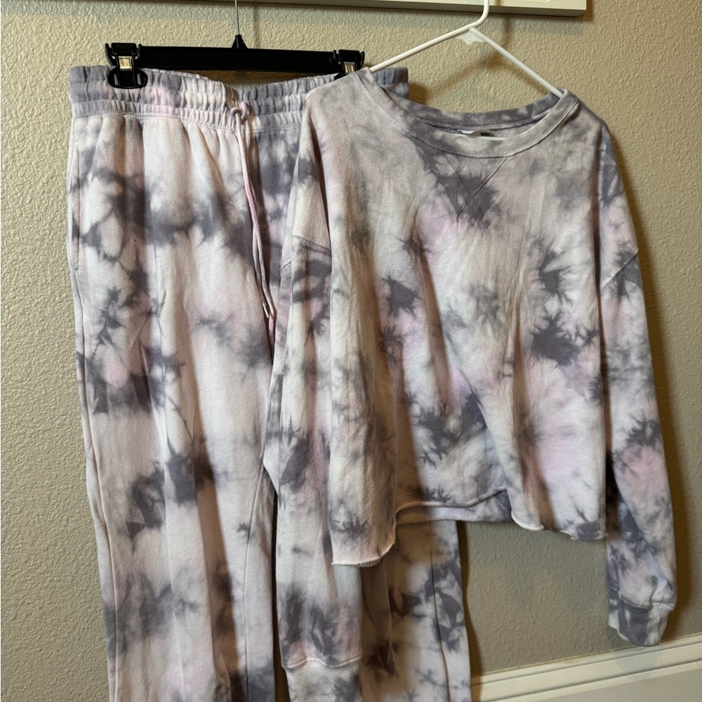 Colsie Tie-Dye Pajama Set - Pink and Gray